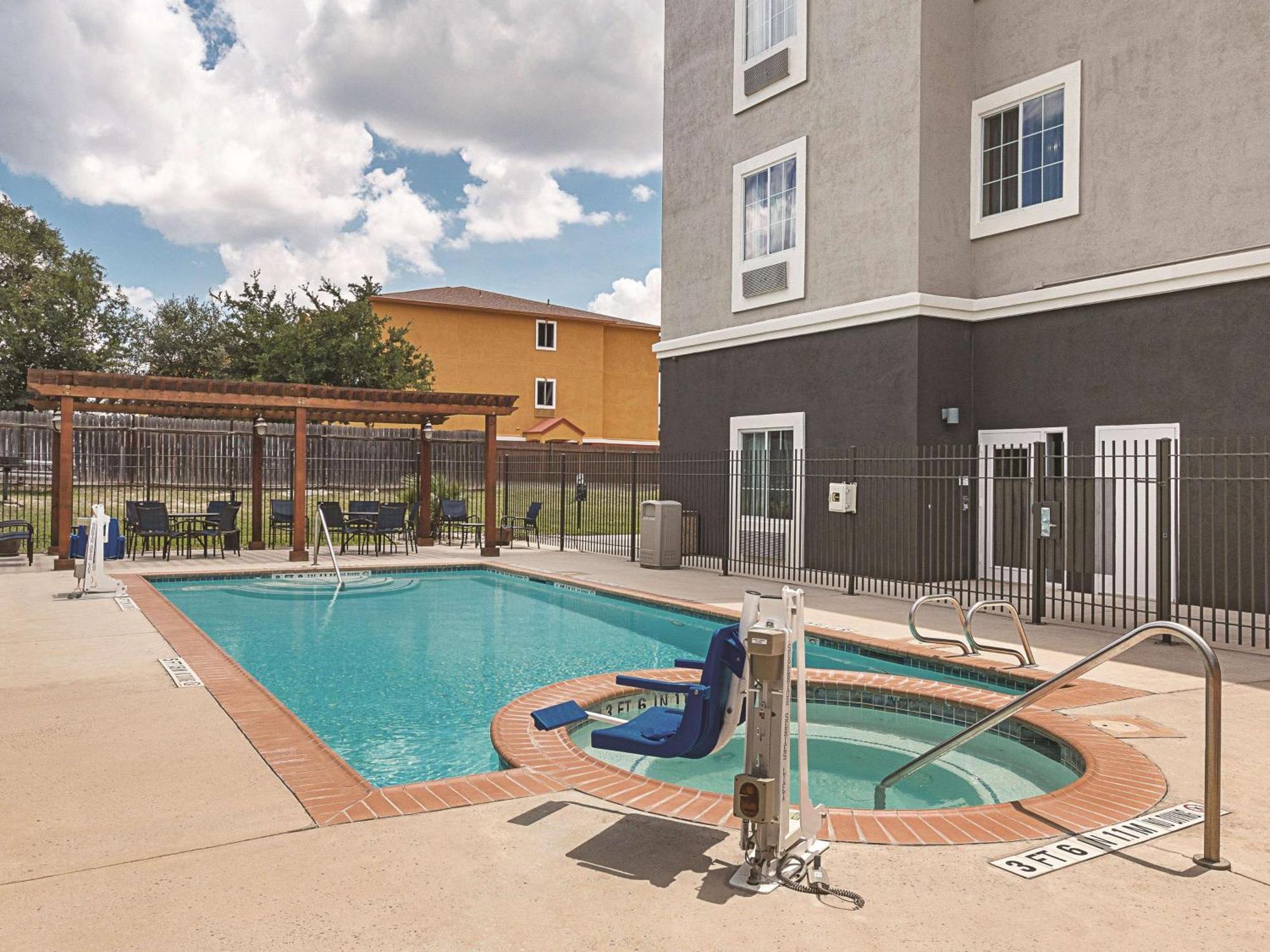 Hotel La Quinta By Wyndham San Antonio Northwest Exterior foto